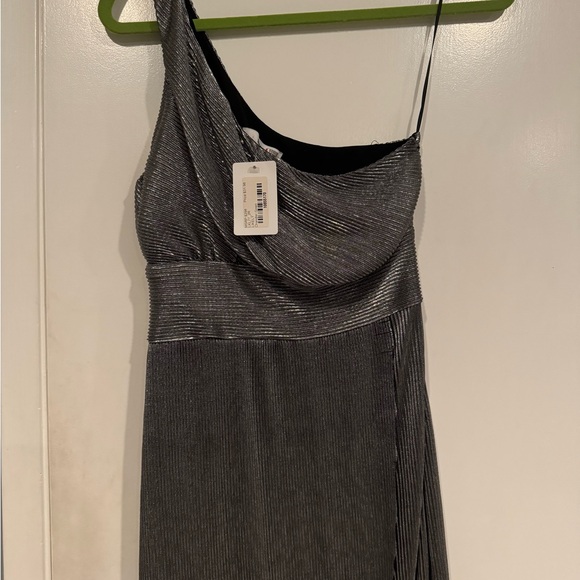 Silver One Shoulder Gown - Picture 3 of 4